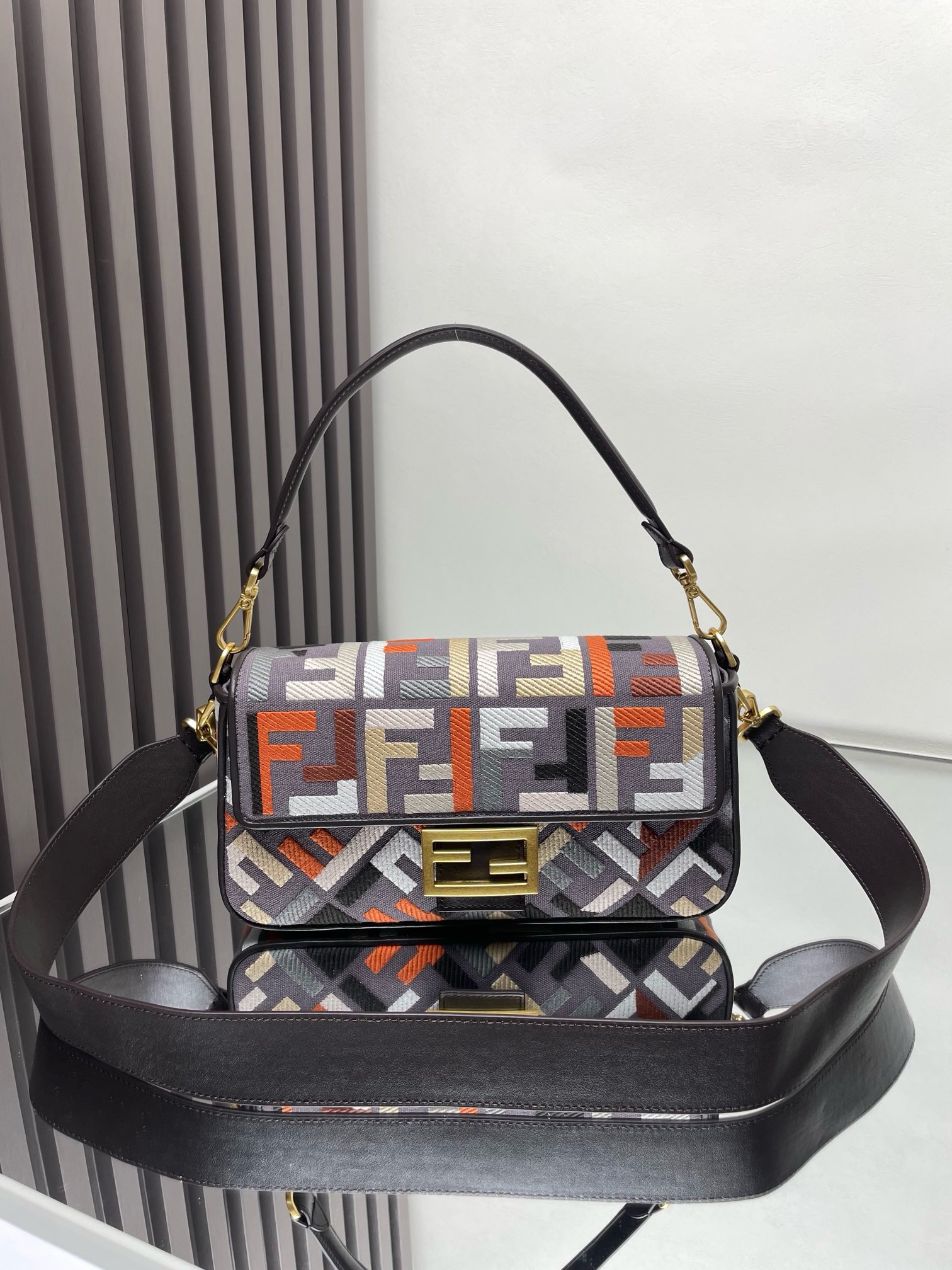 펜디 FENDI Baguette 0159B89 크로스 백 26CM