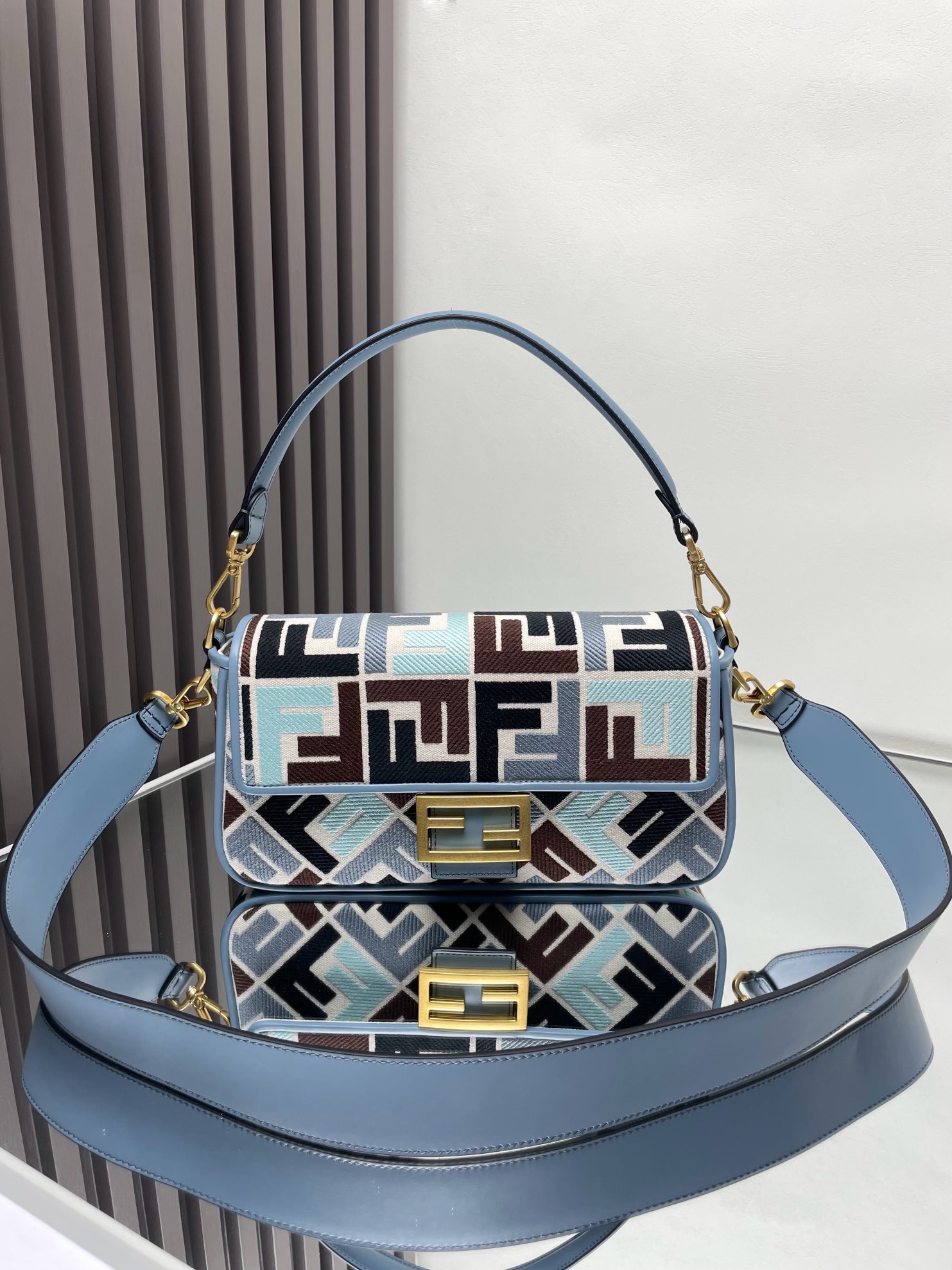 펜디 FENDI Baguette 0159B89 크로스 백 26CM