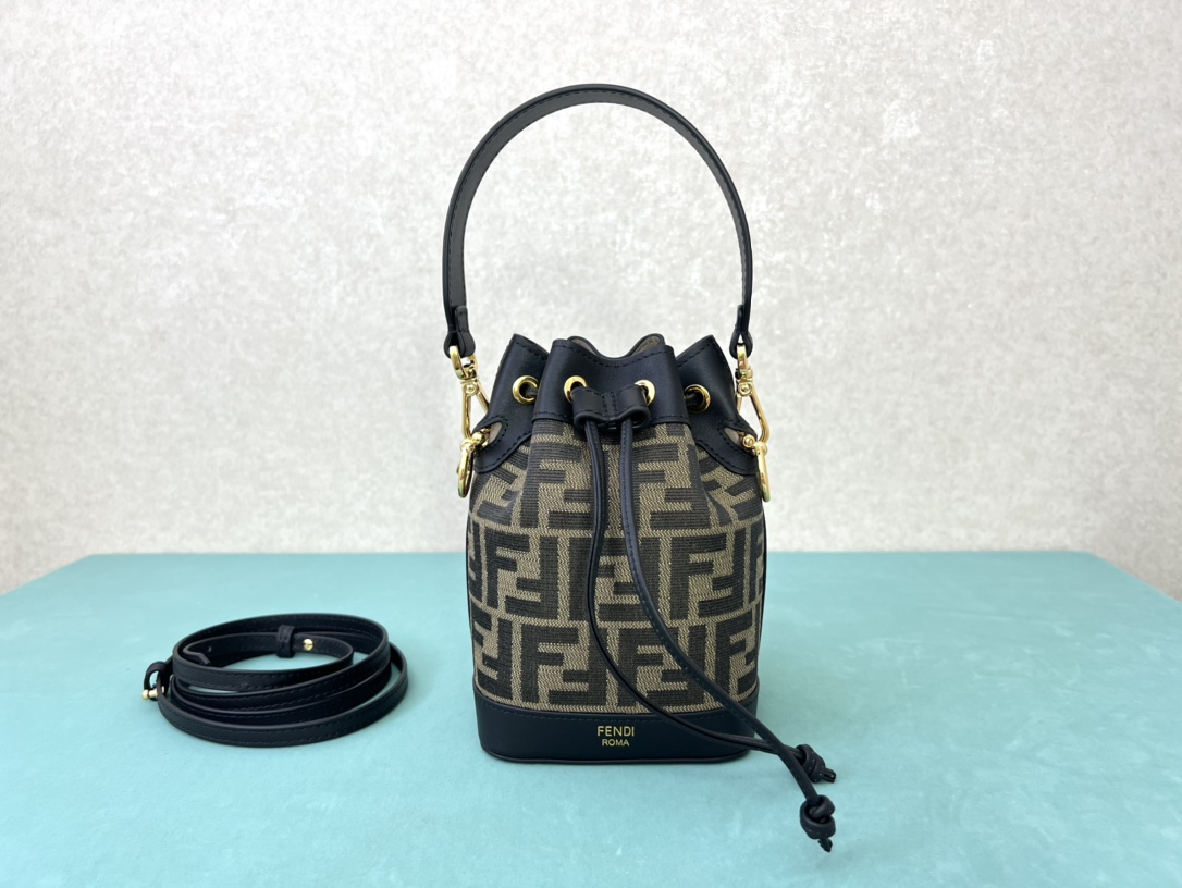 펜디 FENDI Mon Tresor 010 미니 버킷 백 12CM