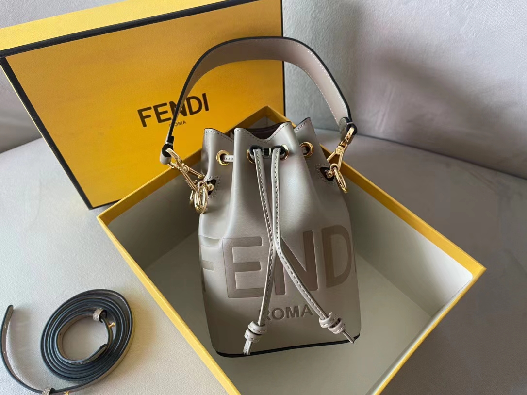 펜디 FENDI Mon Tresor 010 미니 버킷 백 12CM