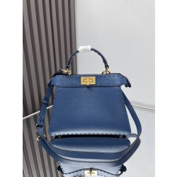 펜디 FENDI 327 ICONIC PEEKABOO ISEEU 탑 핸들백 27CM