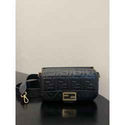 펜디 FENDI Baguette 600 크로스 백 26CM