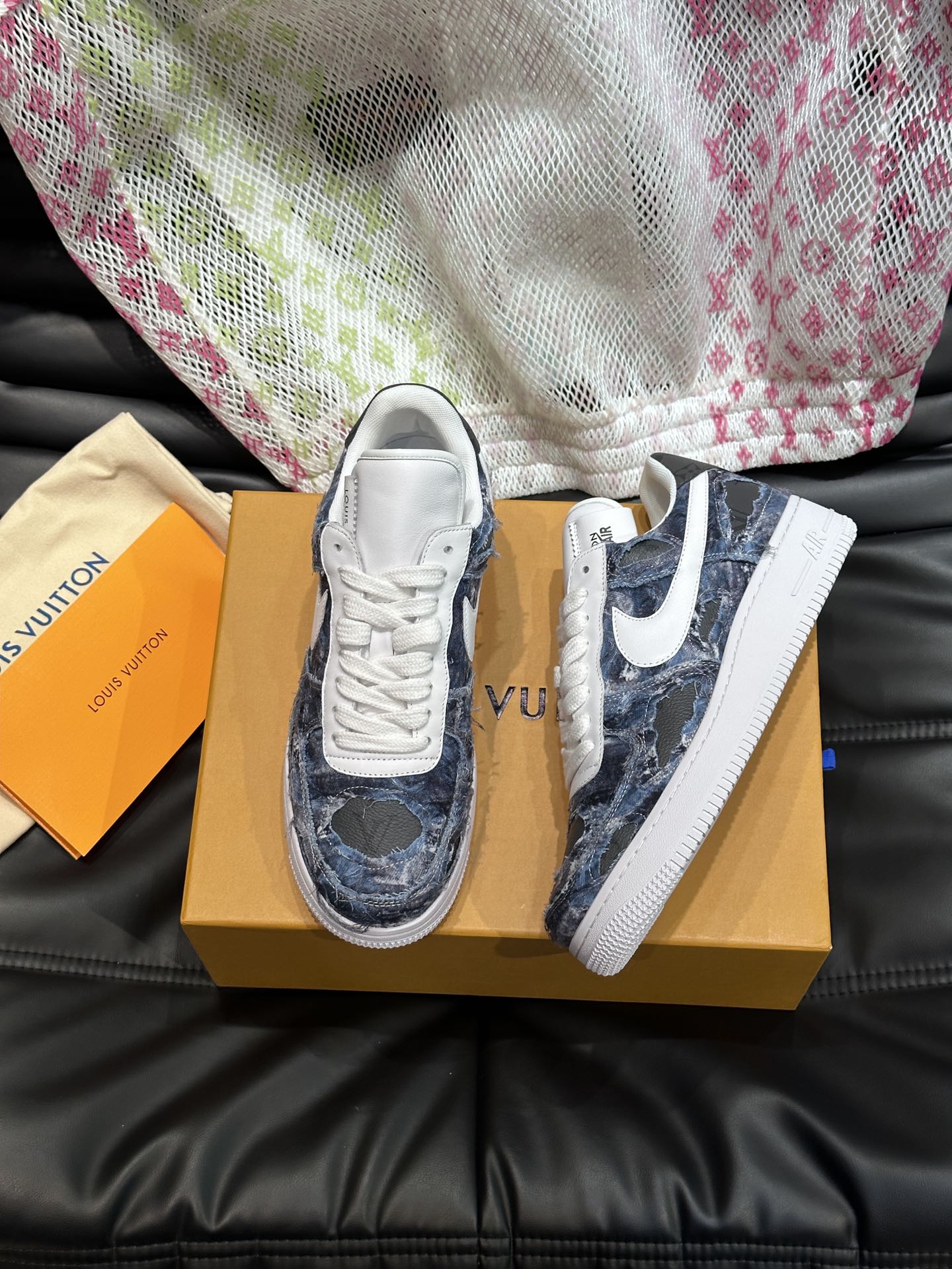 루이비통 Louis Vuitton 스니커즈