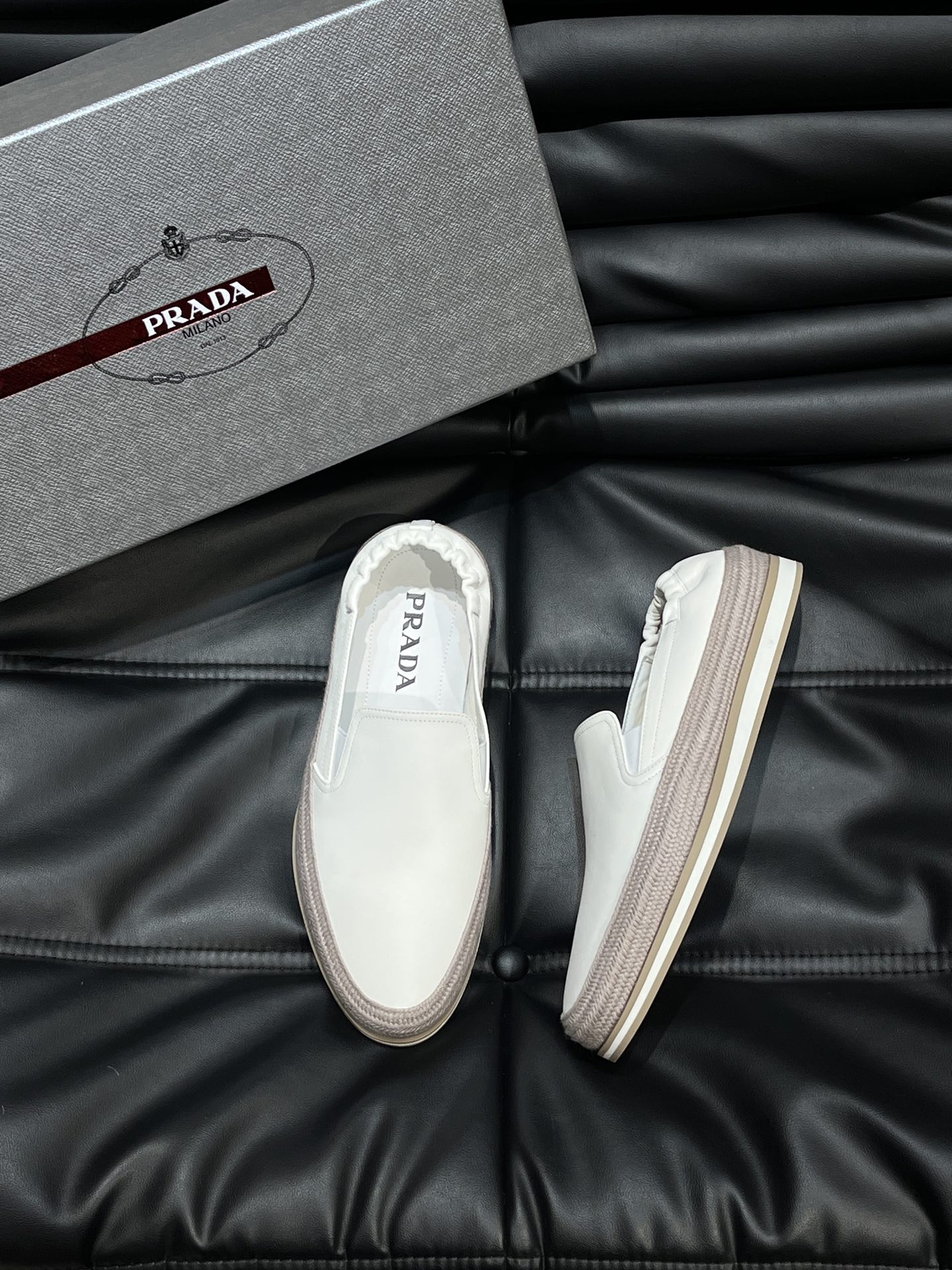프라다 Prada 로퍼