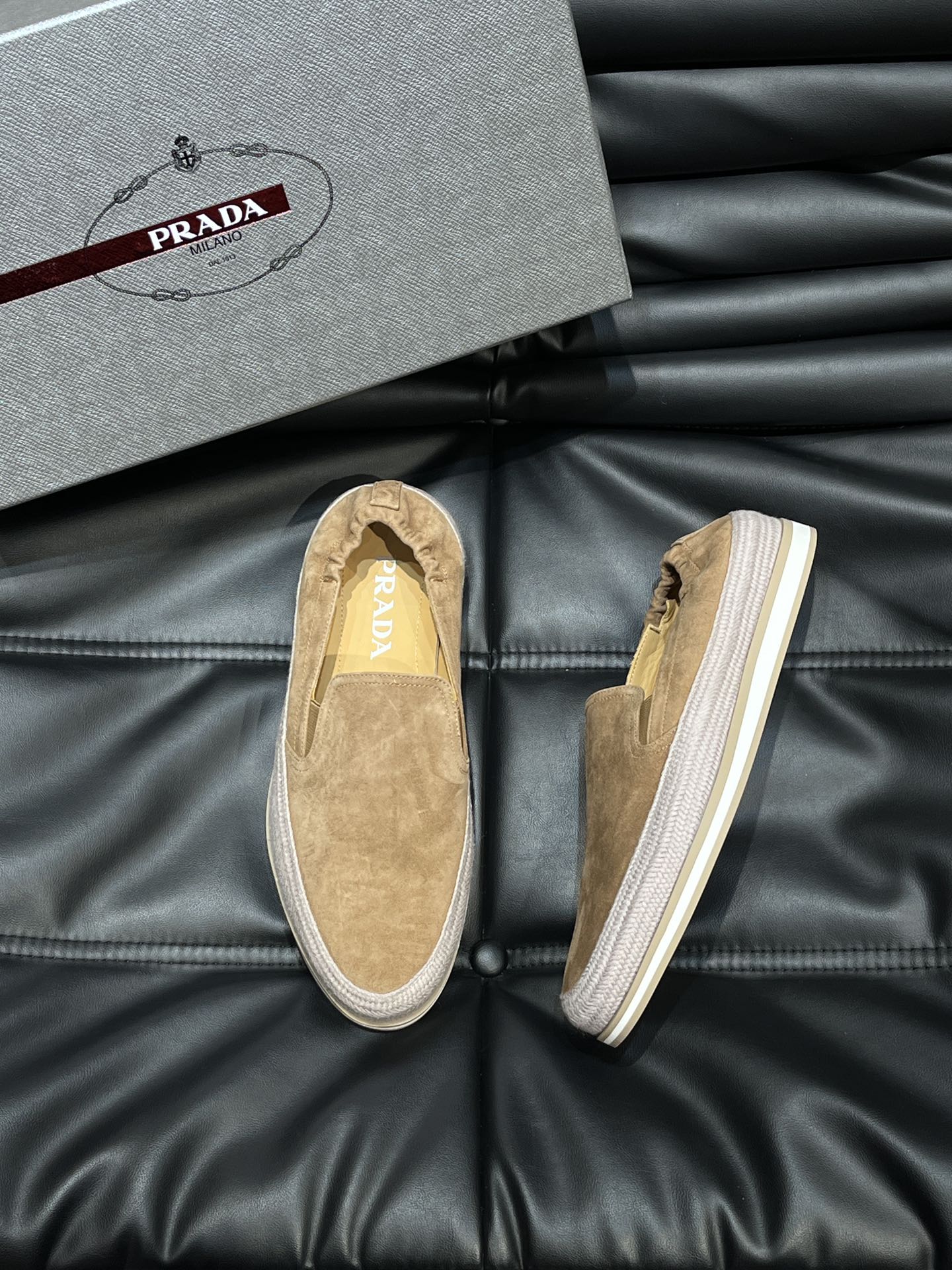프라다 Prada 로퍼