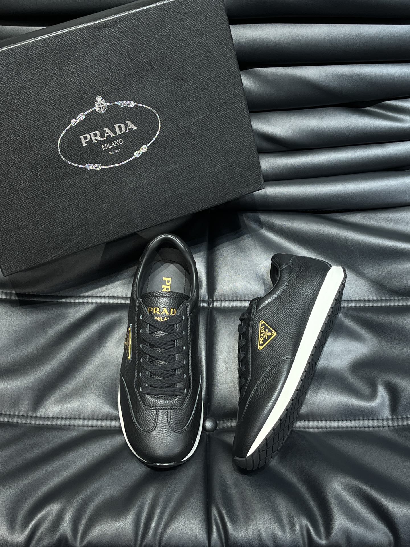프라다 Prada 스니커즈