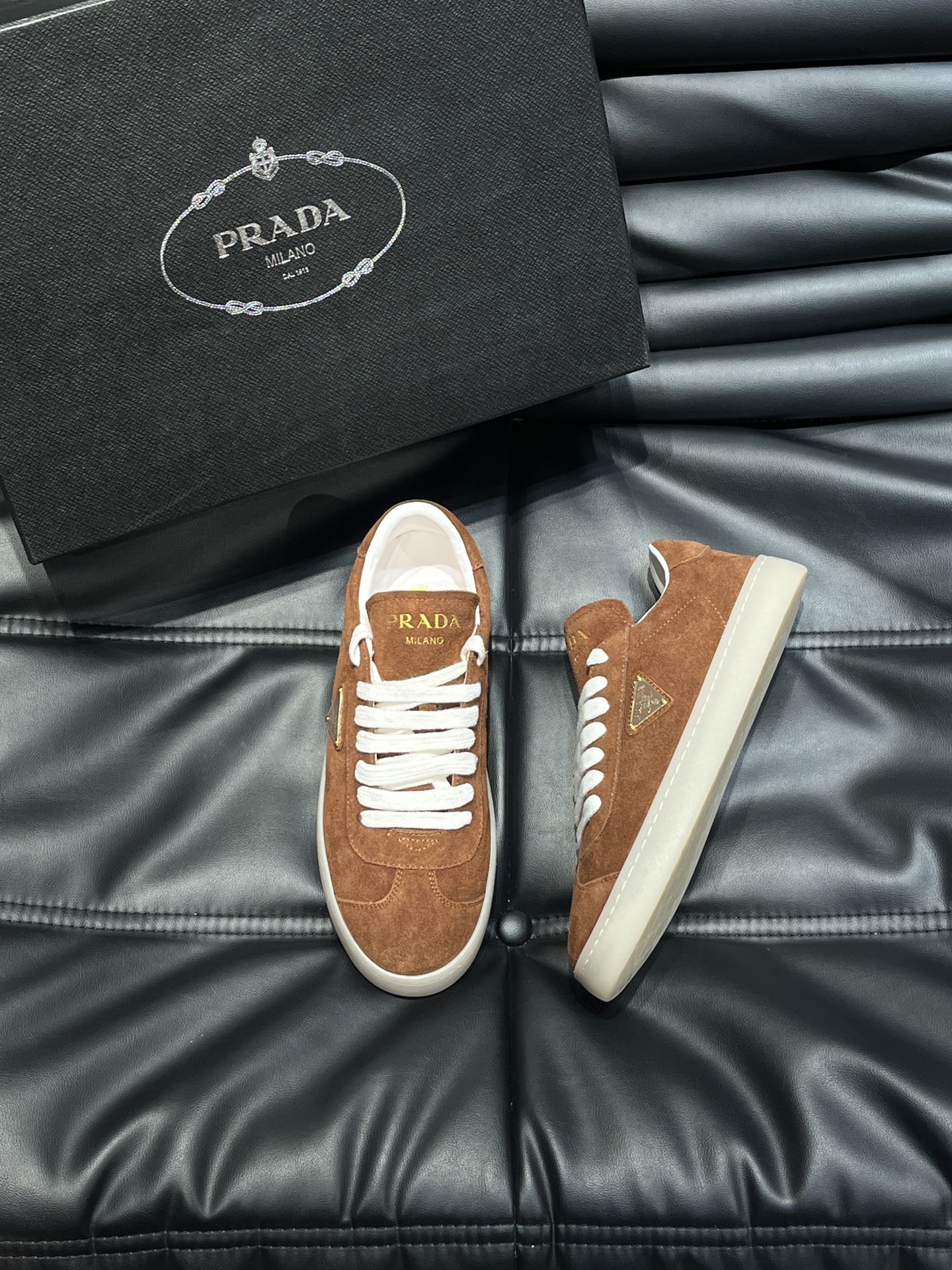 프라다 Prada 스니커즈