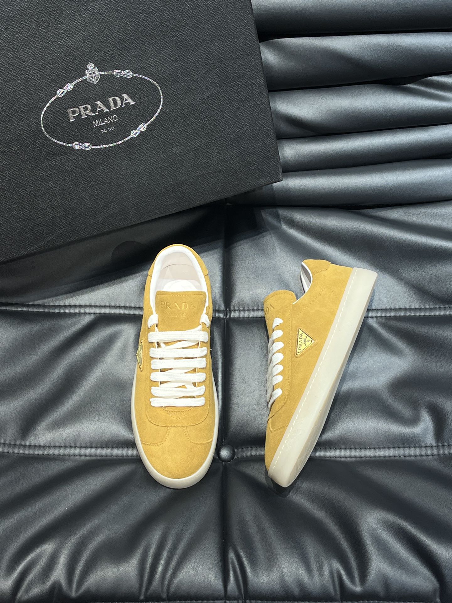 프라다 Prada 스니커즈