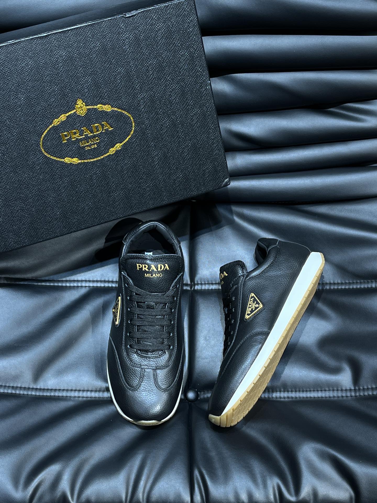 프라다 Prada 스니커즈