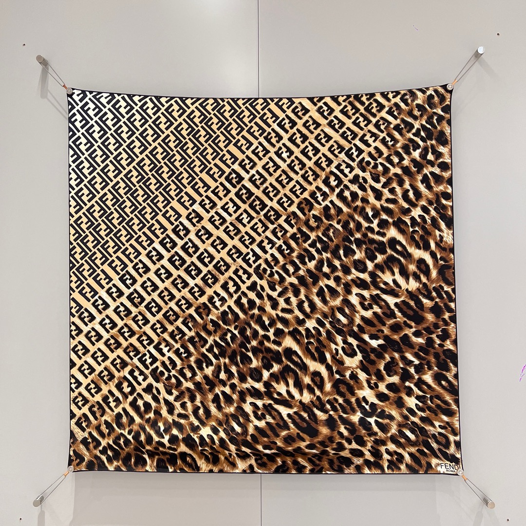 펜디 FENDI 스카프 90×90CM