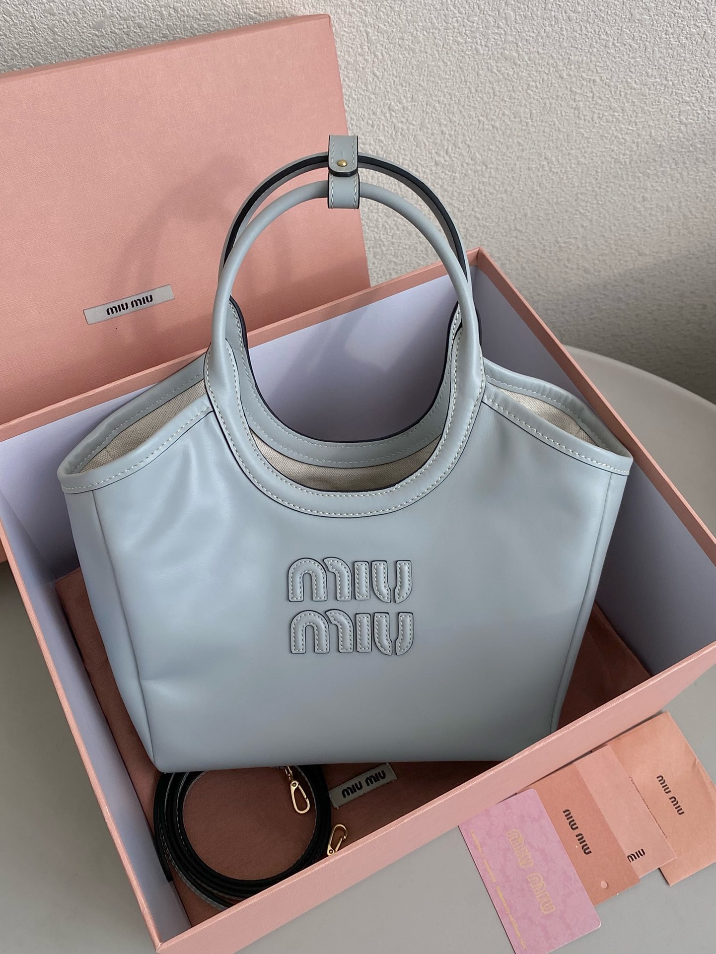 미우 미우 miu miu F0120 토트 백 32CM