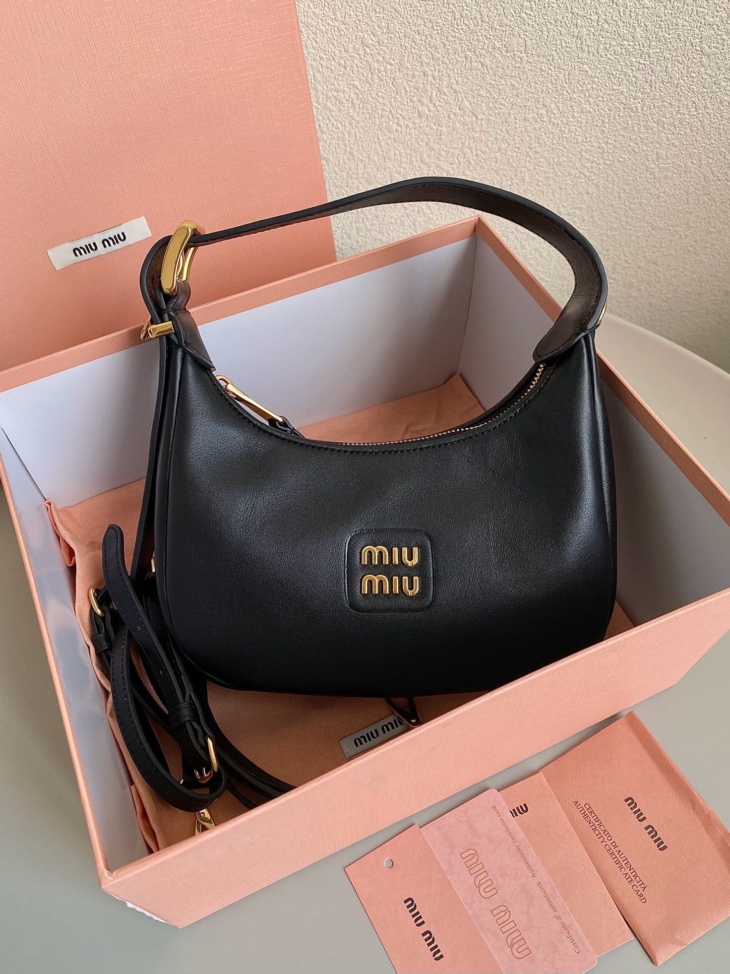 미우 미우 miu miu F0010 숄더백 20CM