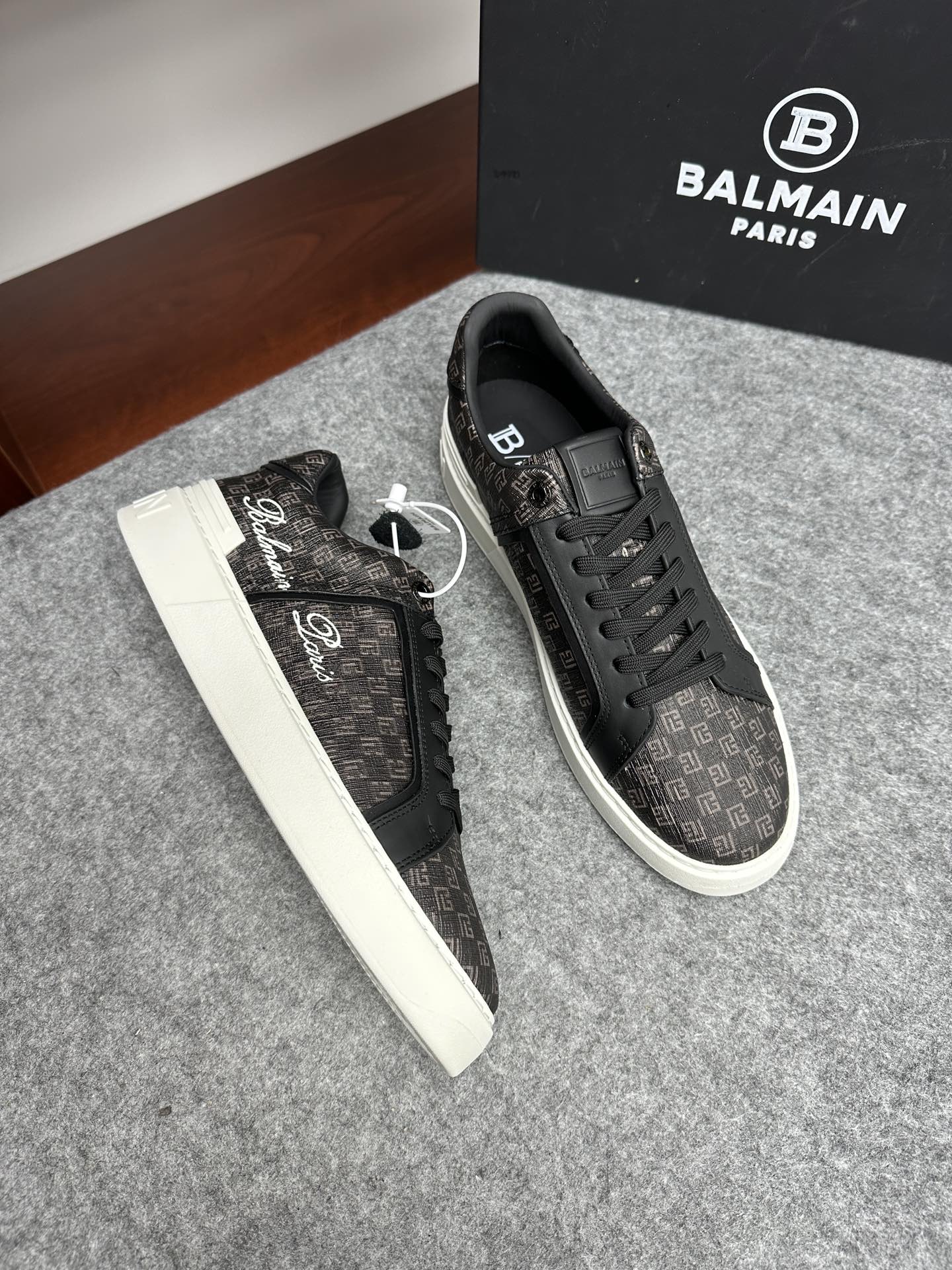 발망 Balmain 스니커즈