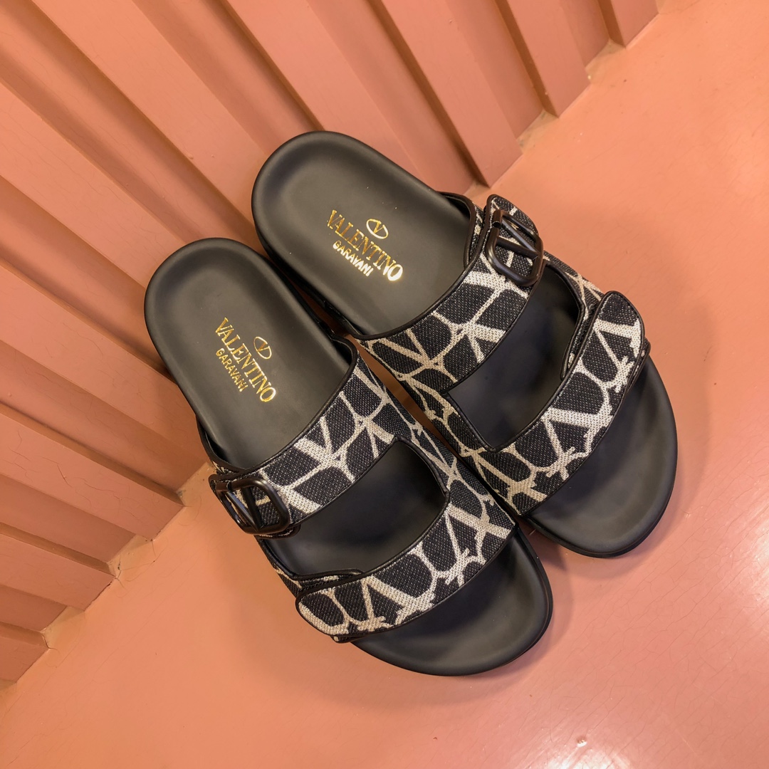 발렌티노 Valentino trackstud 슬리퍼