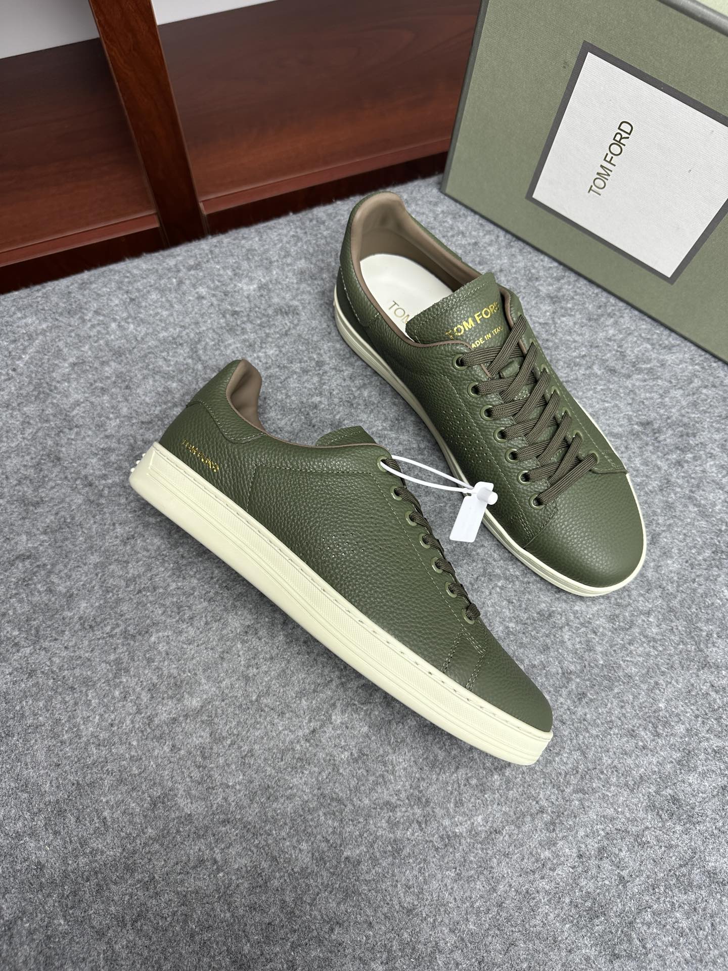 톰 포드 Tom Ford 스니커즈