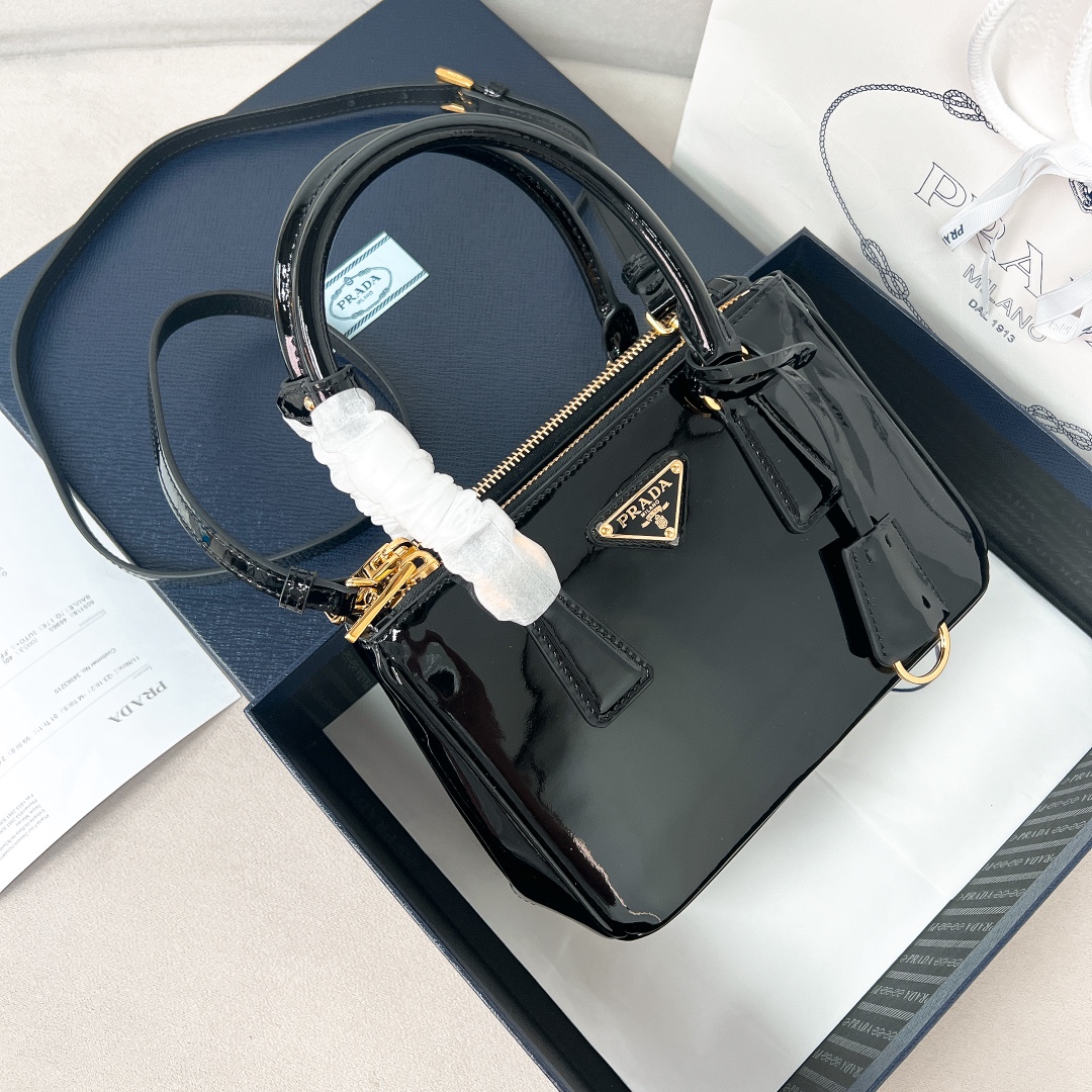 프라다 Prada 1BA906 MINI 탑 핸들백 20CM