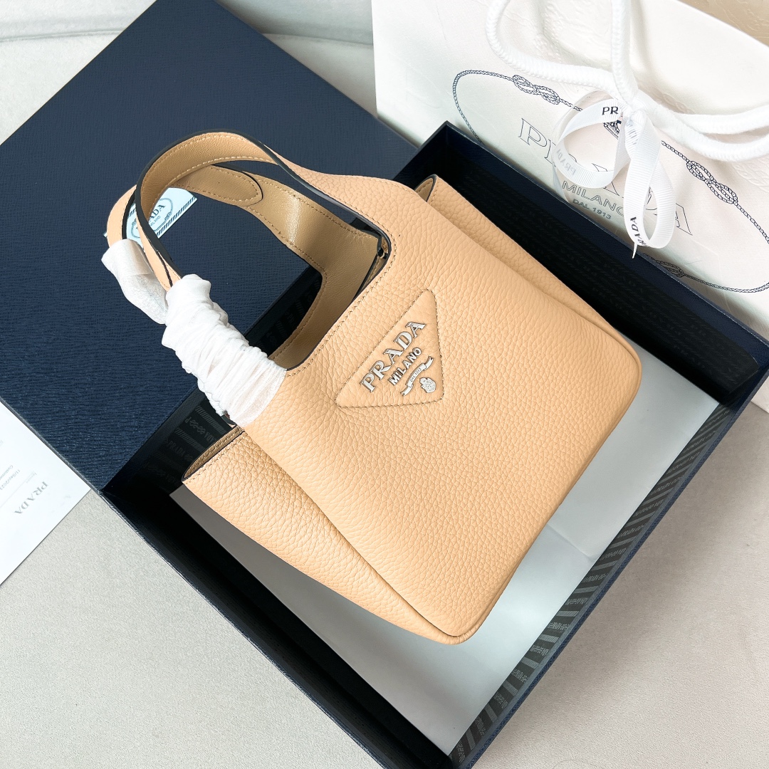 프라다 Prada 1BA349 토트 백 18CM