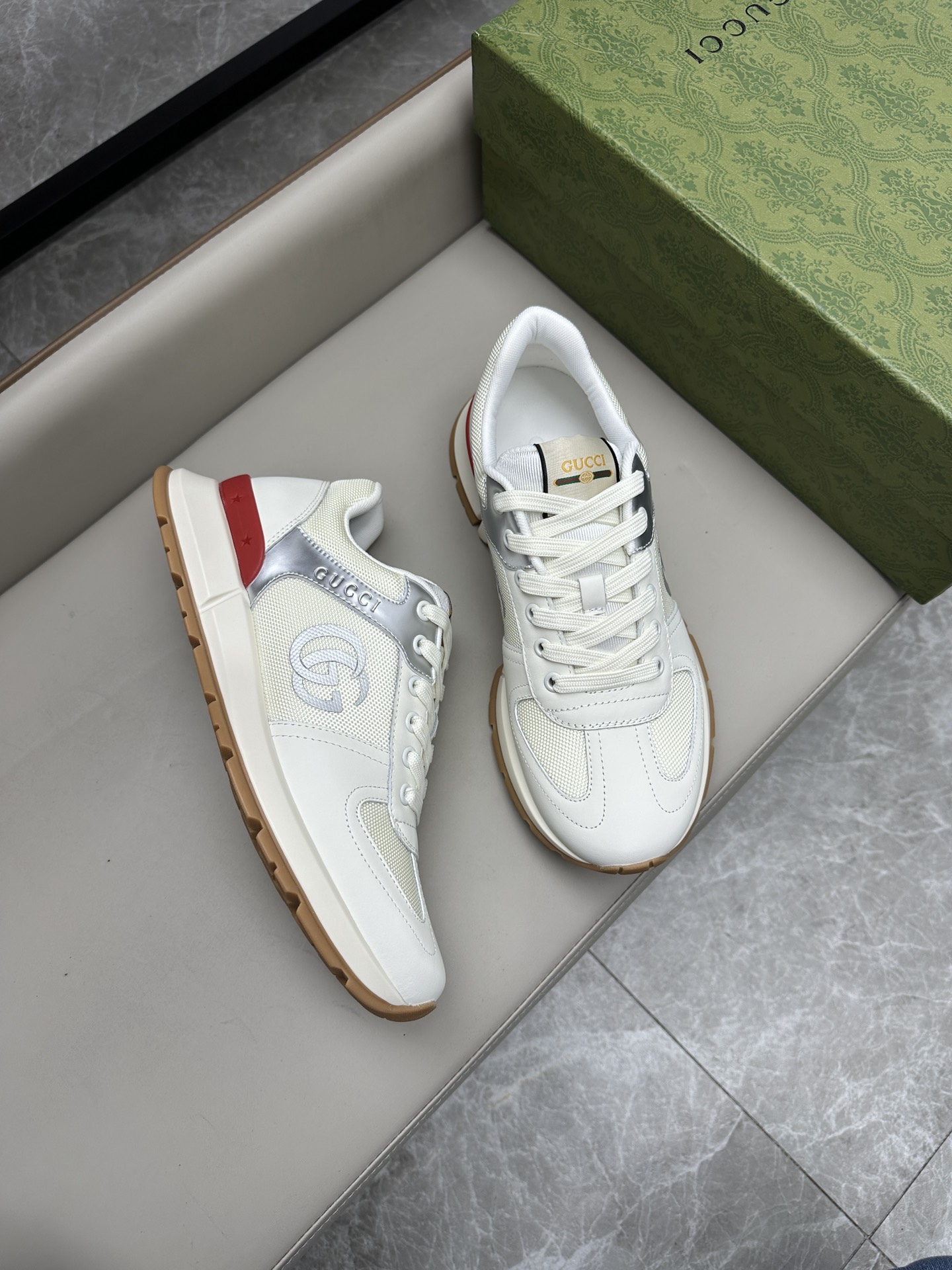 구찌 Gucci 스니커즈