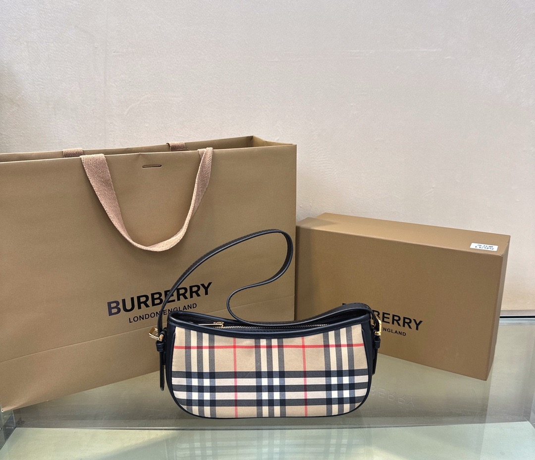 버버리 Burberry 563133 숄더백 26CM