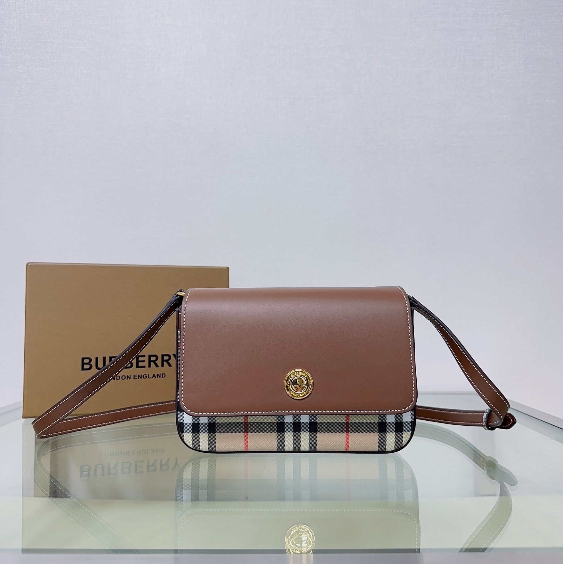 버버리 Burberry 244150 크로스 백 21CM