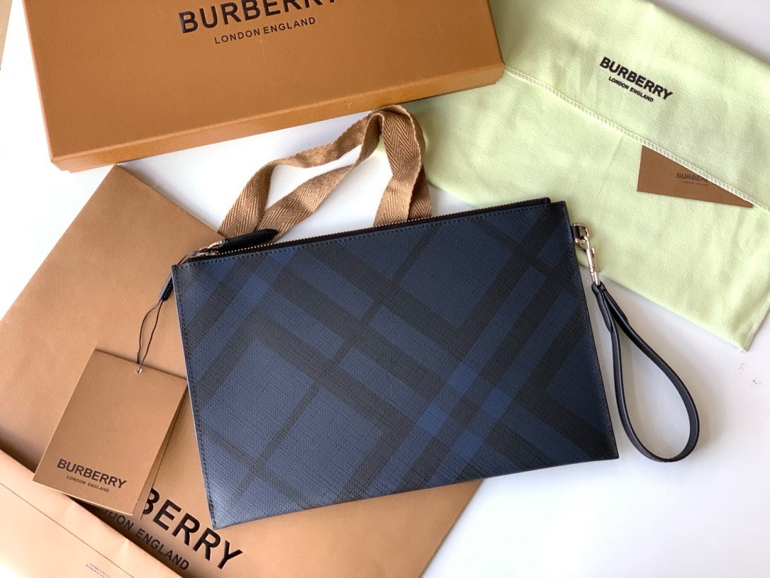 버버리 Burberry 40470361 London 클러치 30CM