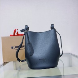 버버리 Burberry 158135 버킷 백 18.5CM