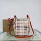 버버리 Burberry 158135 버킷 백 18.5CM