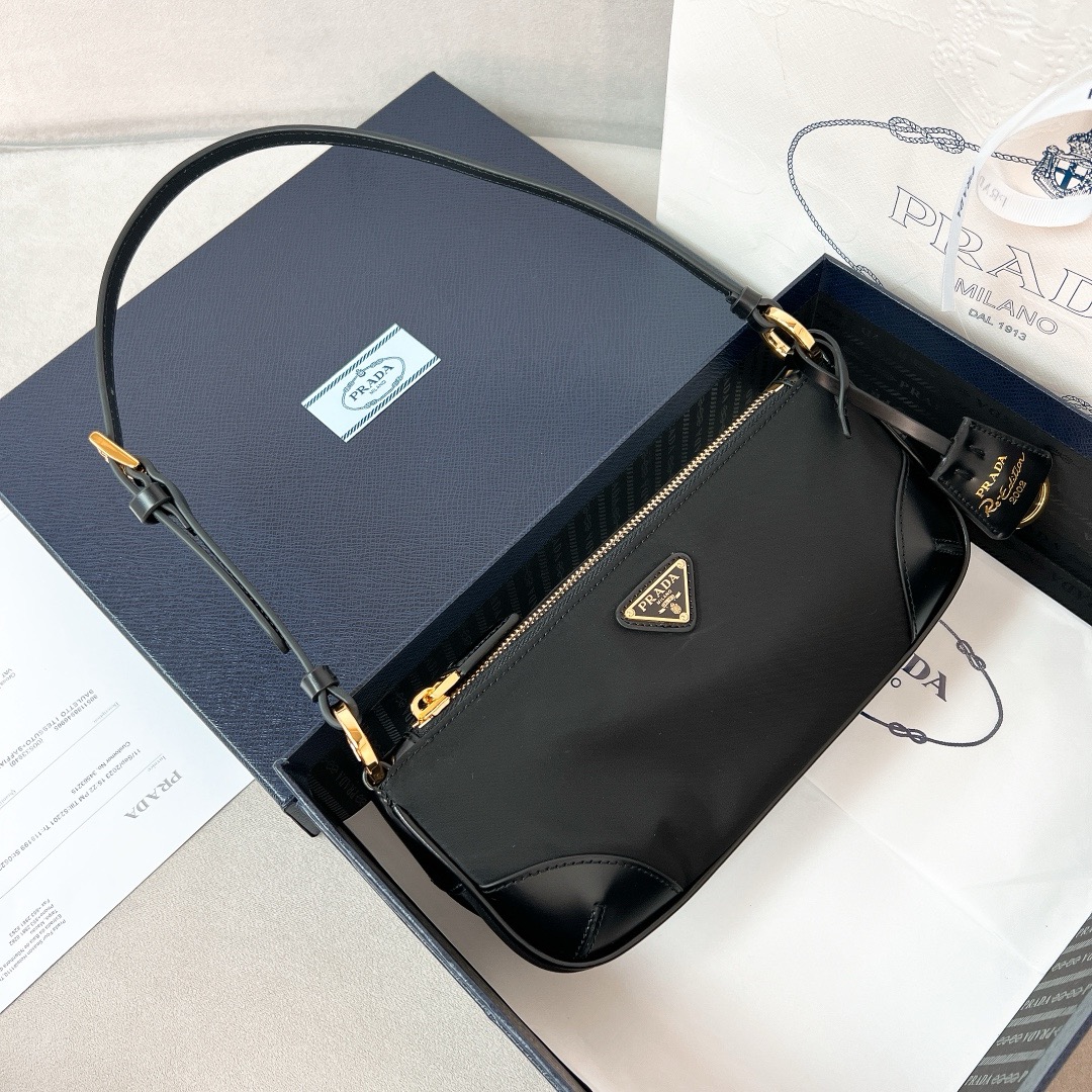 프라다 Prada 1BC201 숄더백 23.5CM