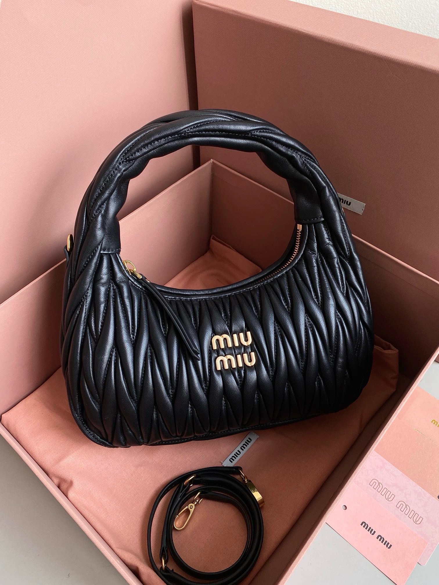 미우 미우 miu miu F0013 Wander Hobo 탑 핸들백 25CM