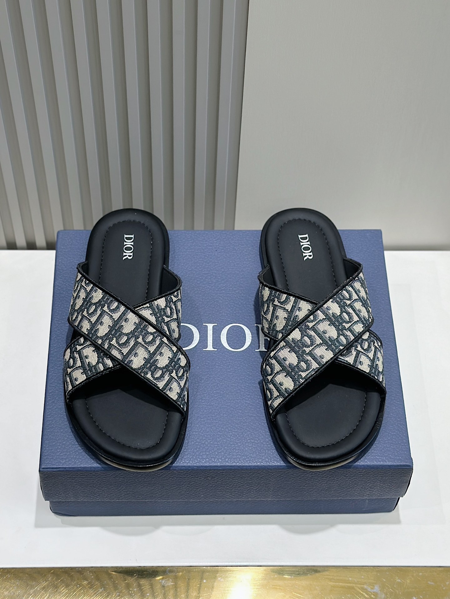 디올 Dior 슬리퍼