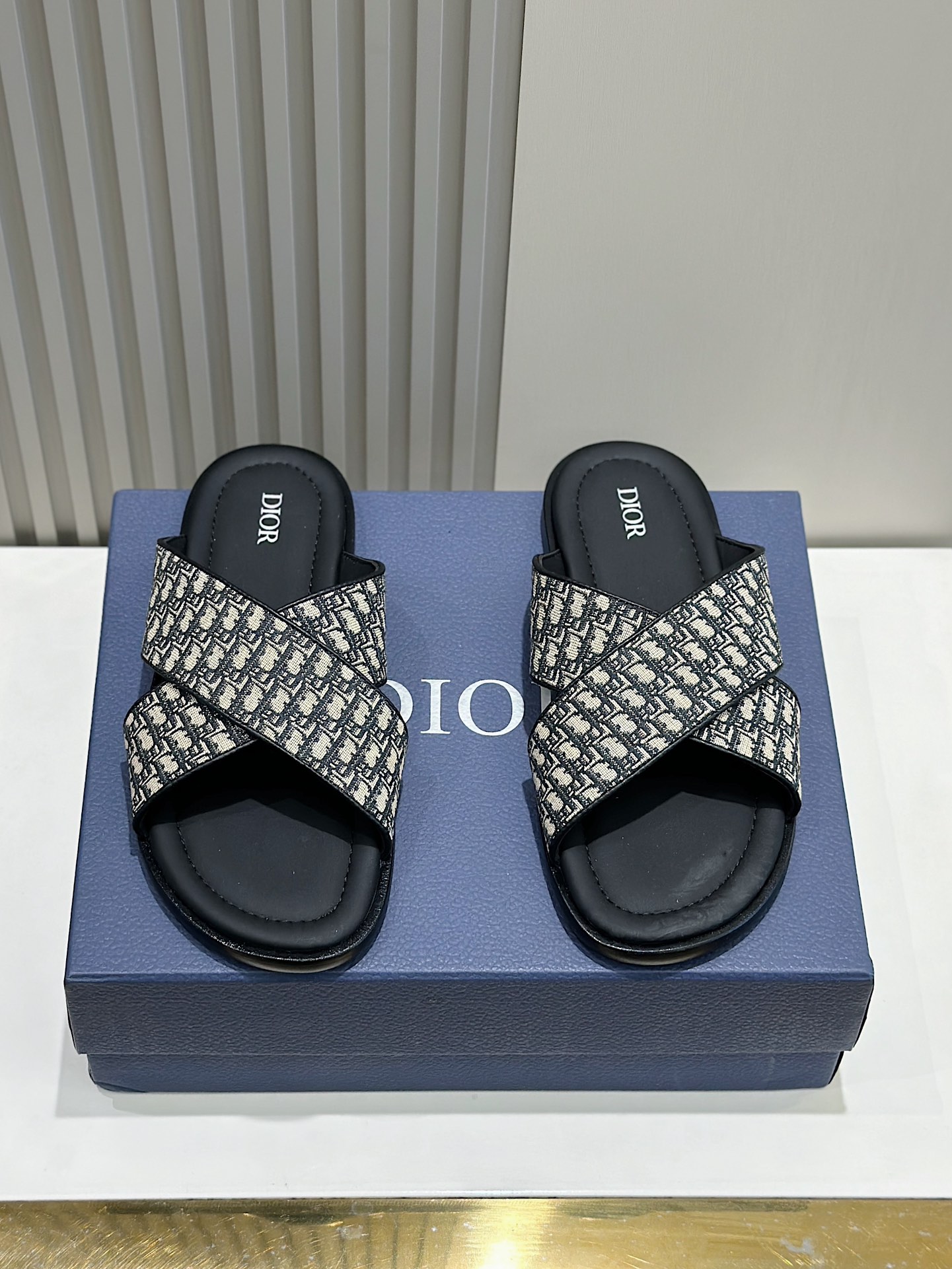 디올 Dior 슬리퍼