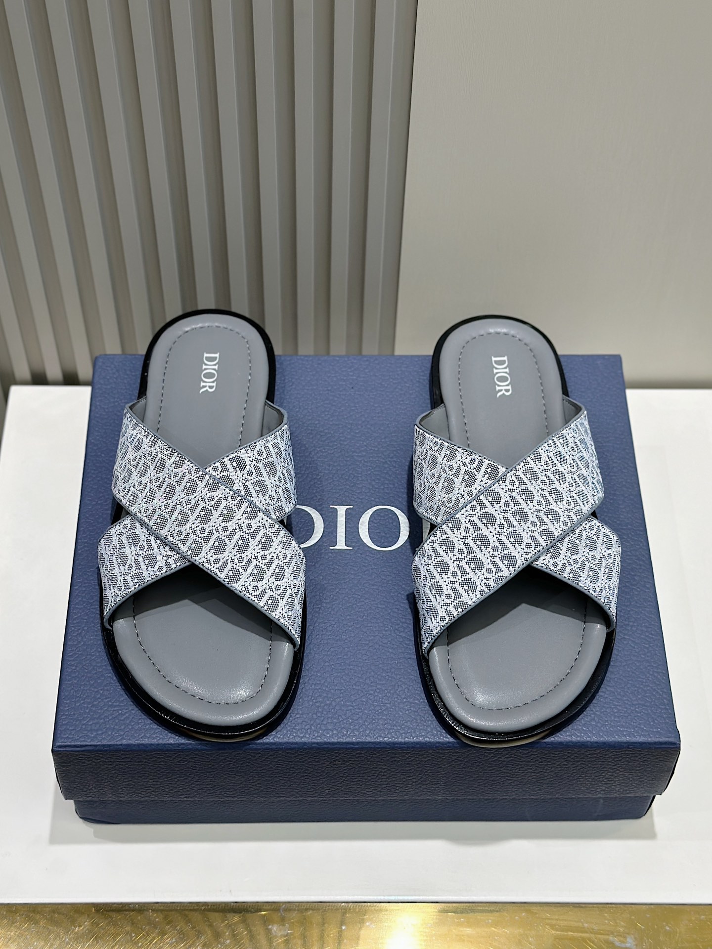 디올 Dior 슬리퍼
