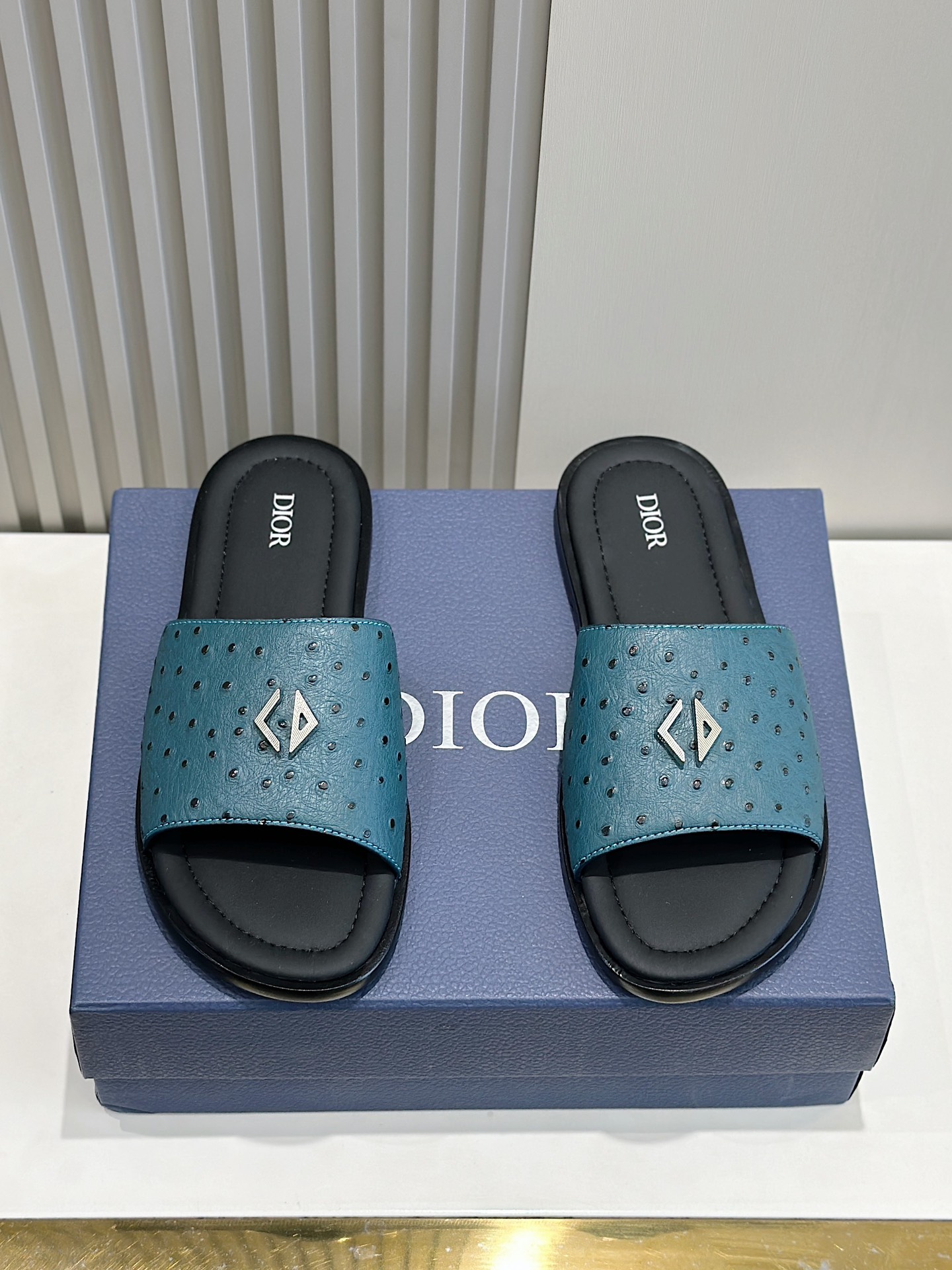 디올 Dior 슬리퍼