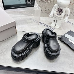 발렌시아가 Balenciaga 슬리퍼