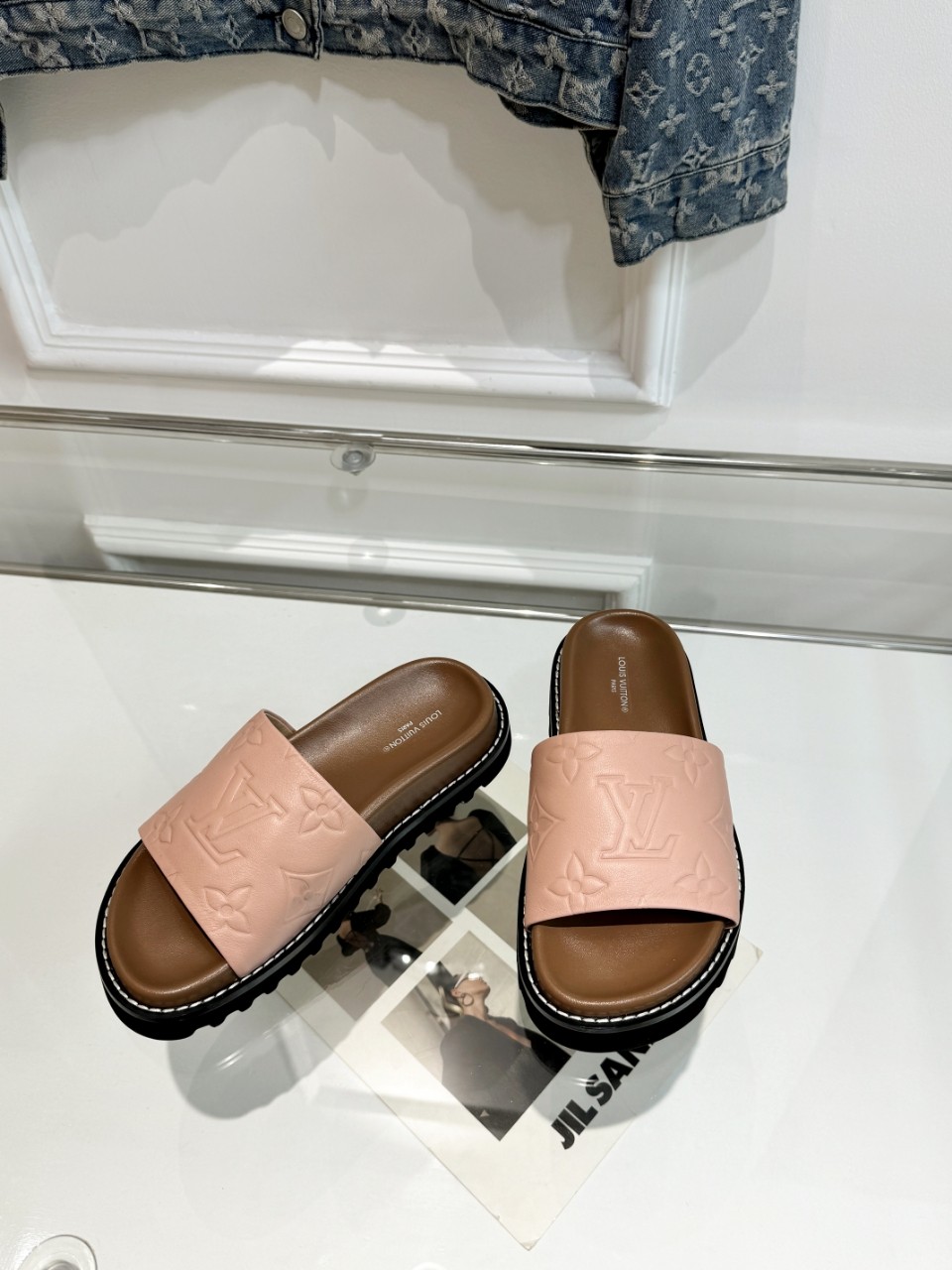 루이비통 Louis Vuitton 슬리퍼