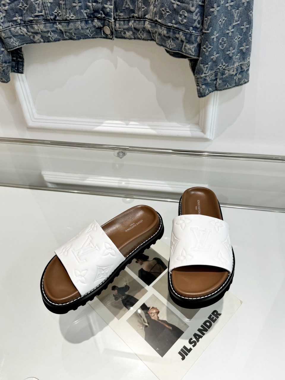 루이비통 Louis Vuitton 슬리퍼