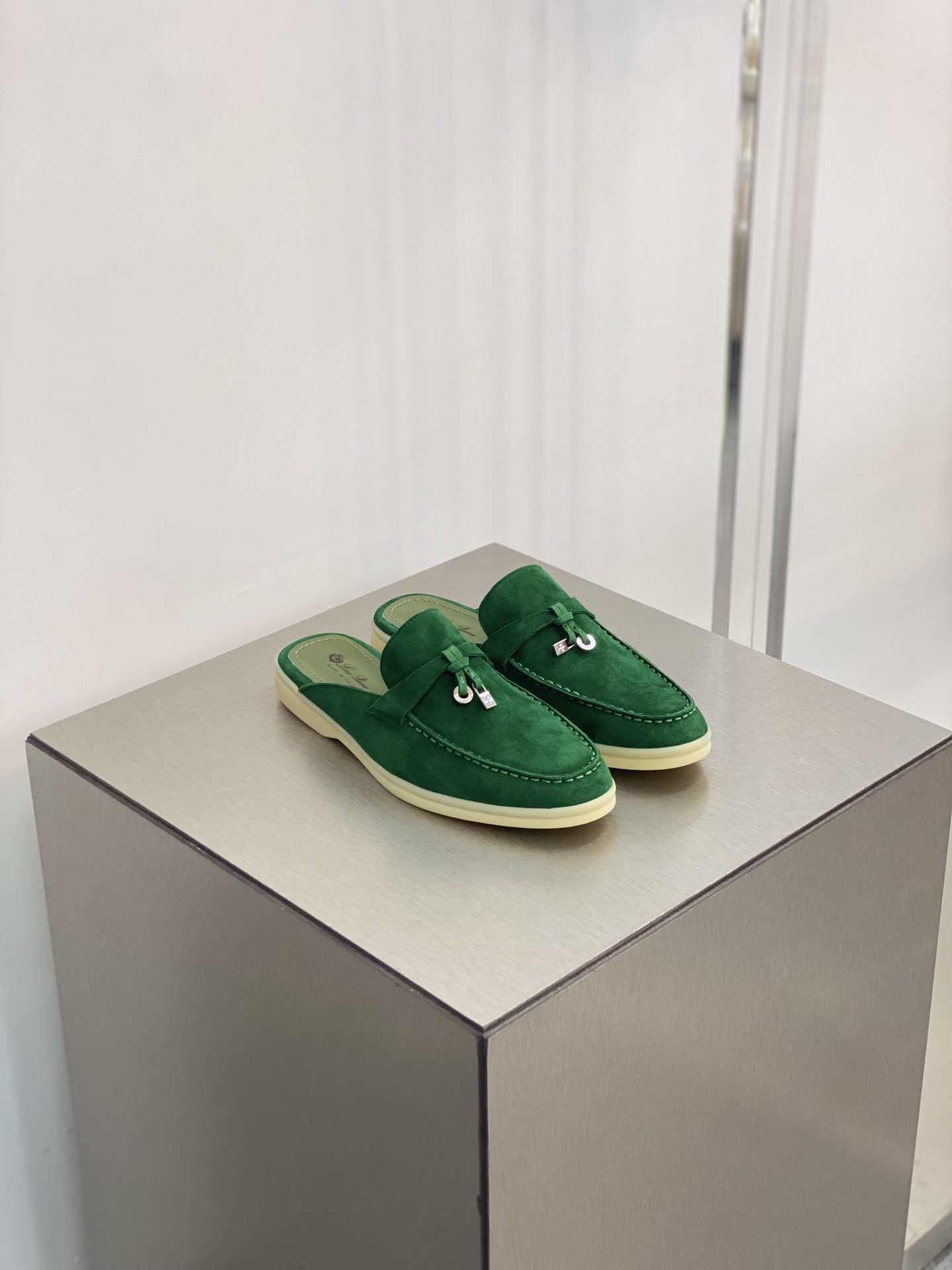 로로피아나 Loro Piana 슬리퍼