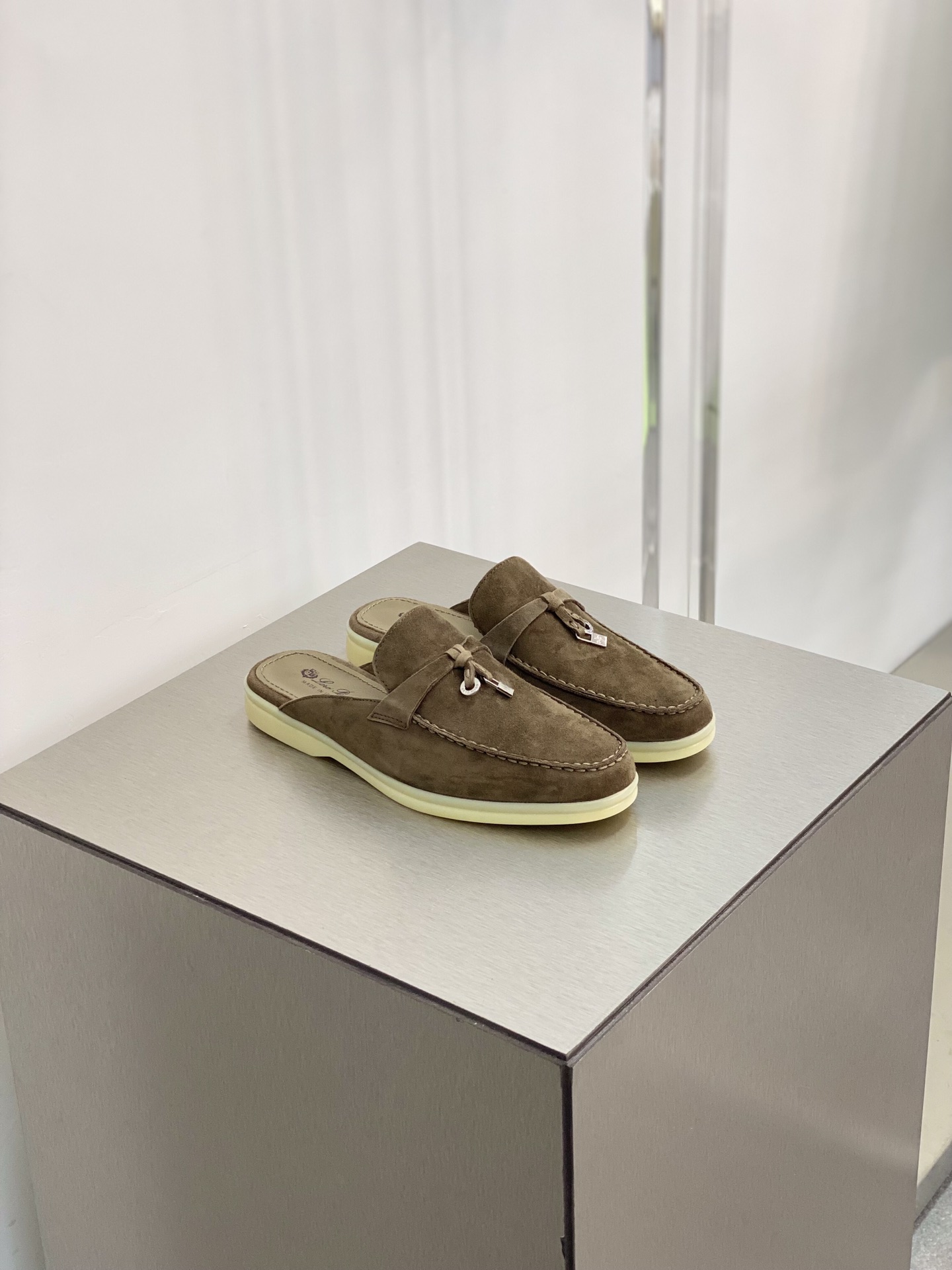 로로피아나 Loro Piana 슬리퍼
