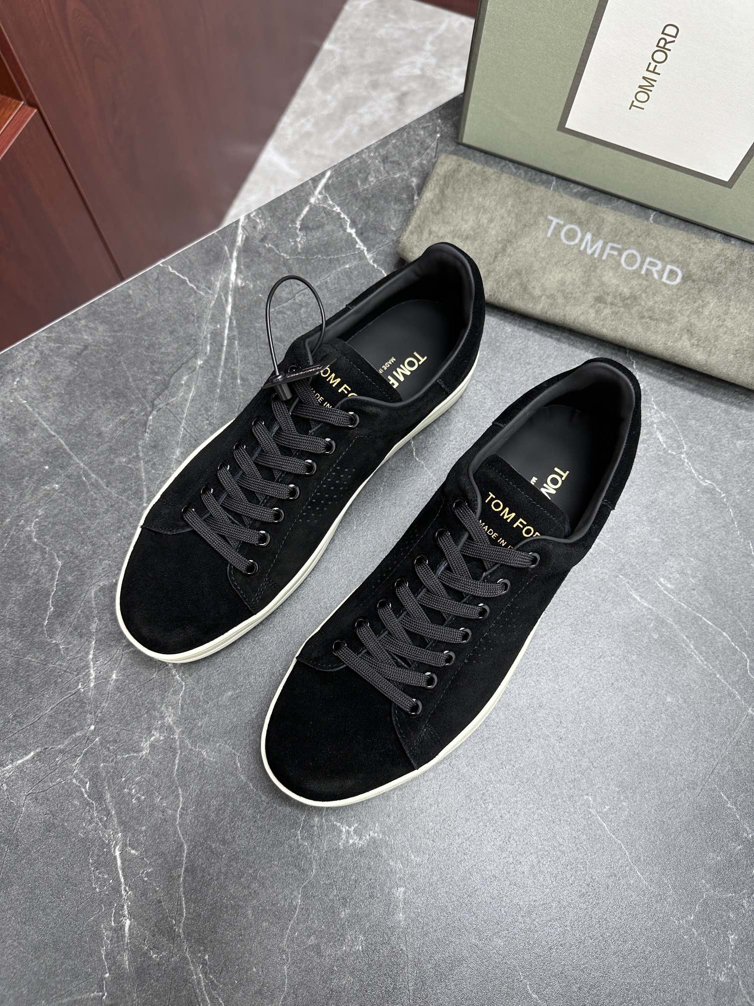 톰 포드 Tom Ford 스니커즈