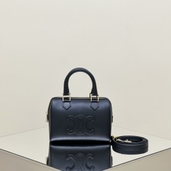 셀린느 Celine 197583 Triomphe 스무스 카프스킨 스몰 보스턴백 레더 트리옹프 19.5CM