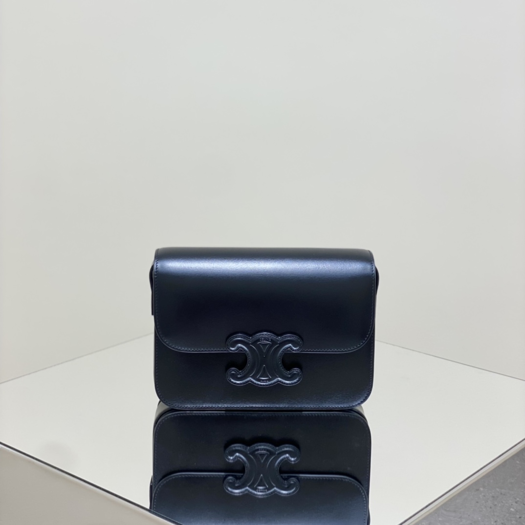 셀린느 Celine 199223 크로스 백 22CM