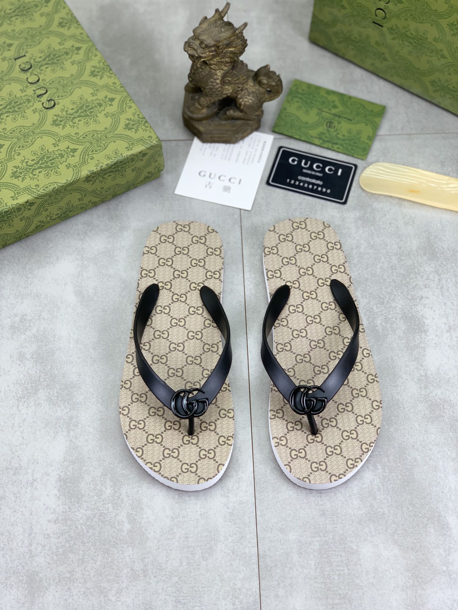 구찌 Gucci 슬리퍼