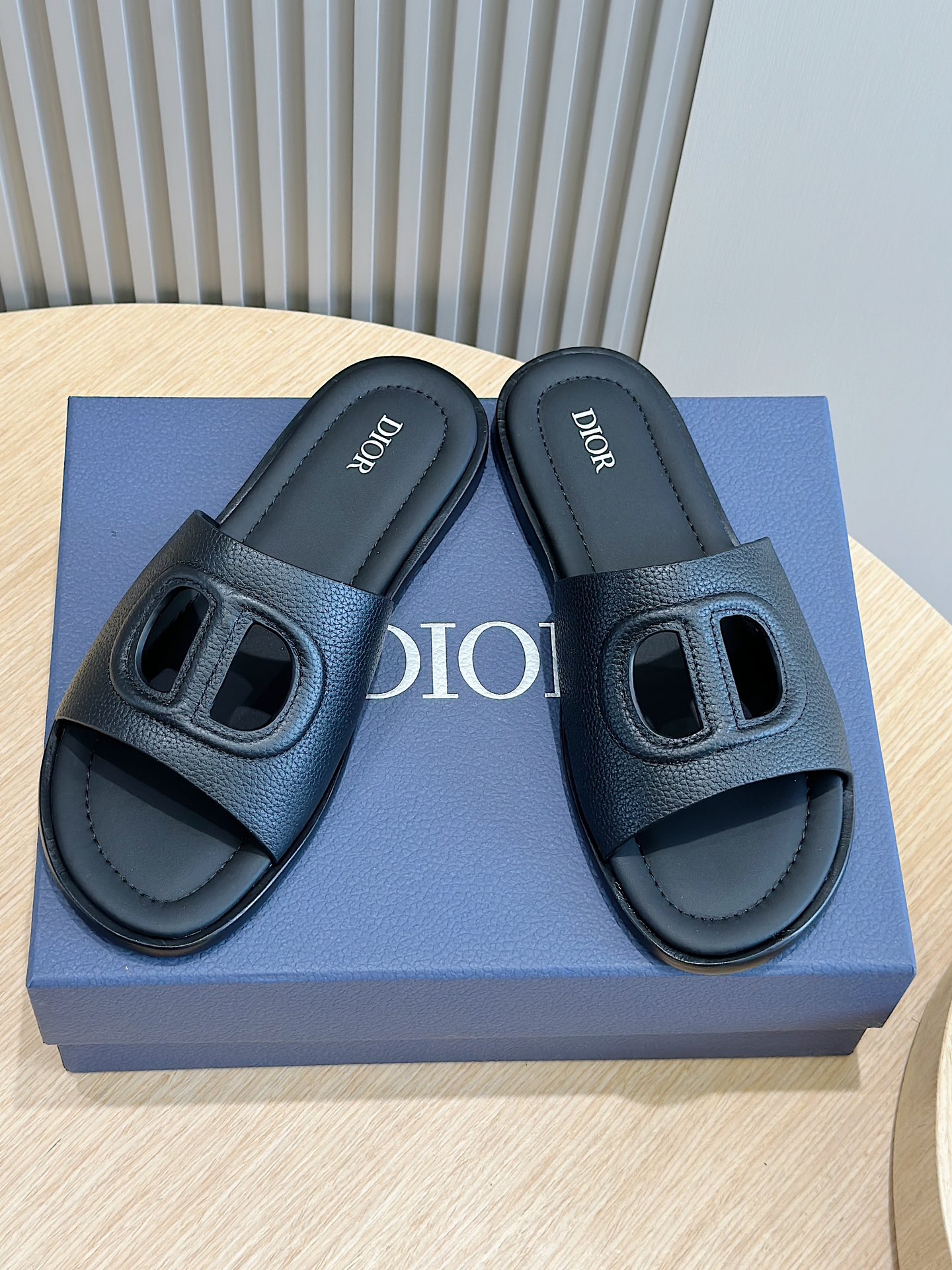 디올 Dior 슬리퍼