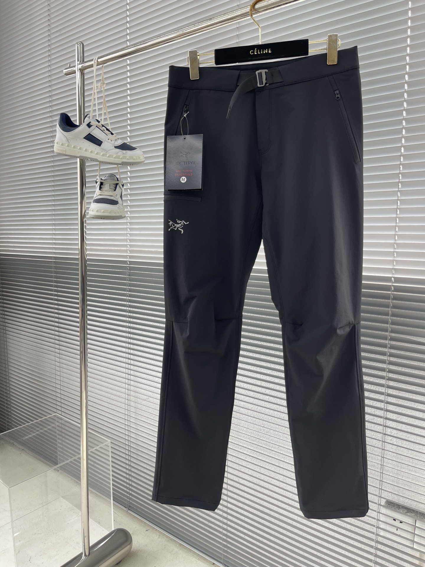 아크테릭스 ARC'TERYX 바지