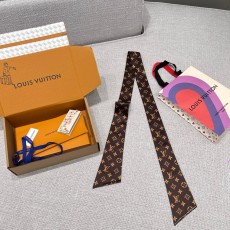 루이비통 Louis Vuitton 실크 트윌리 스카프 137×9cm