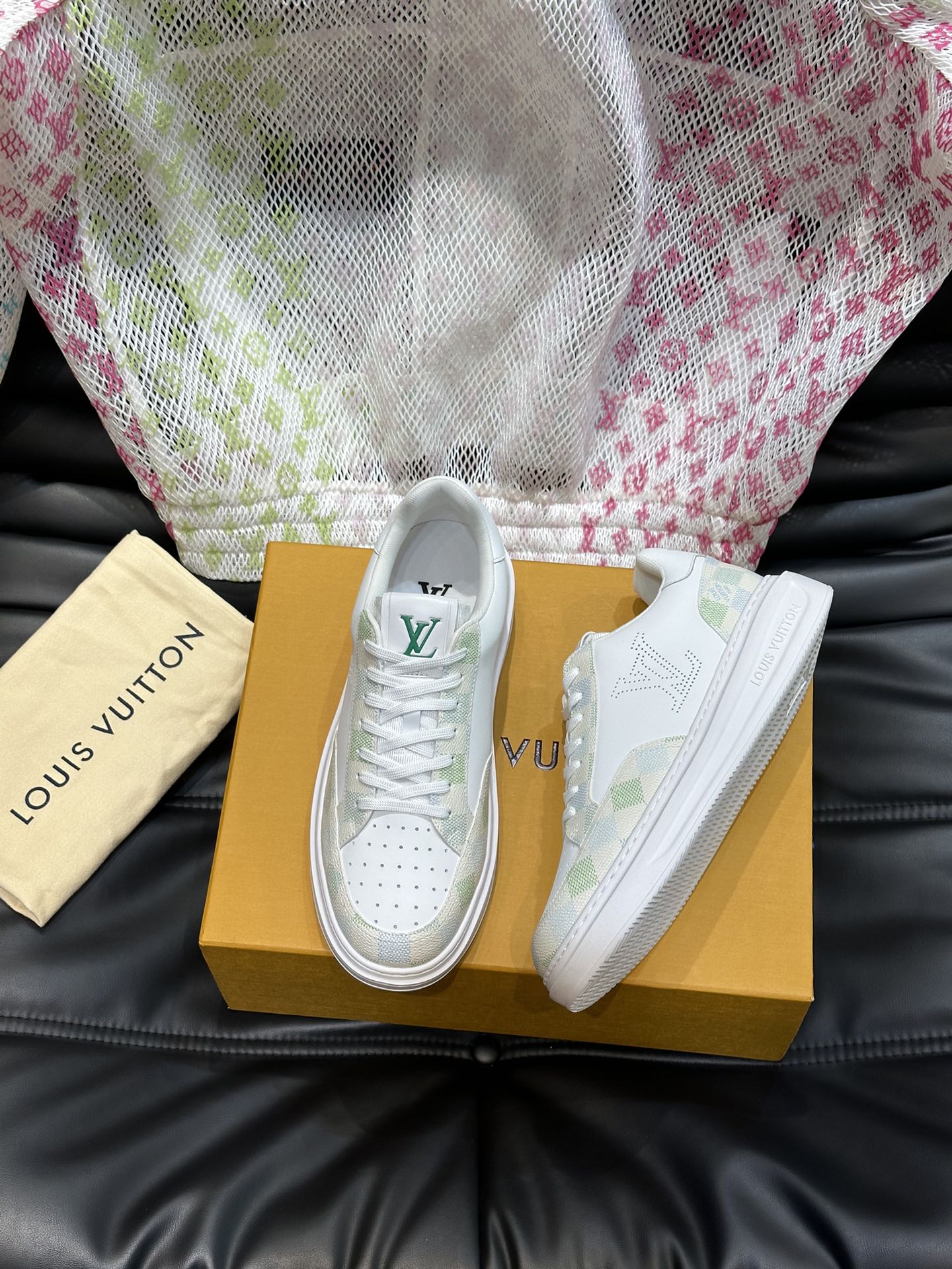 루이비통 Louis Vuitton 스니커즈
