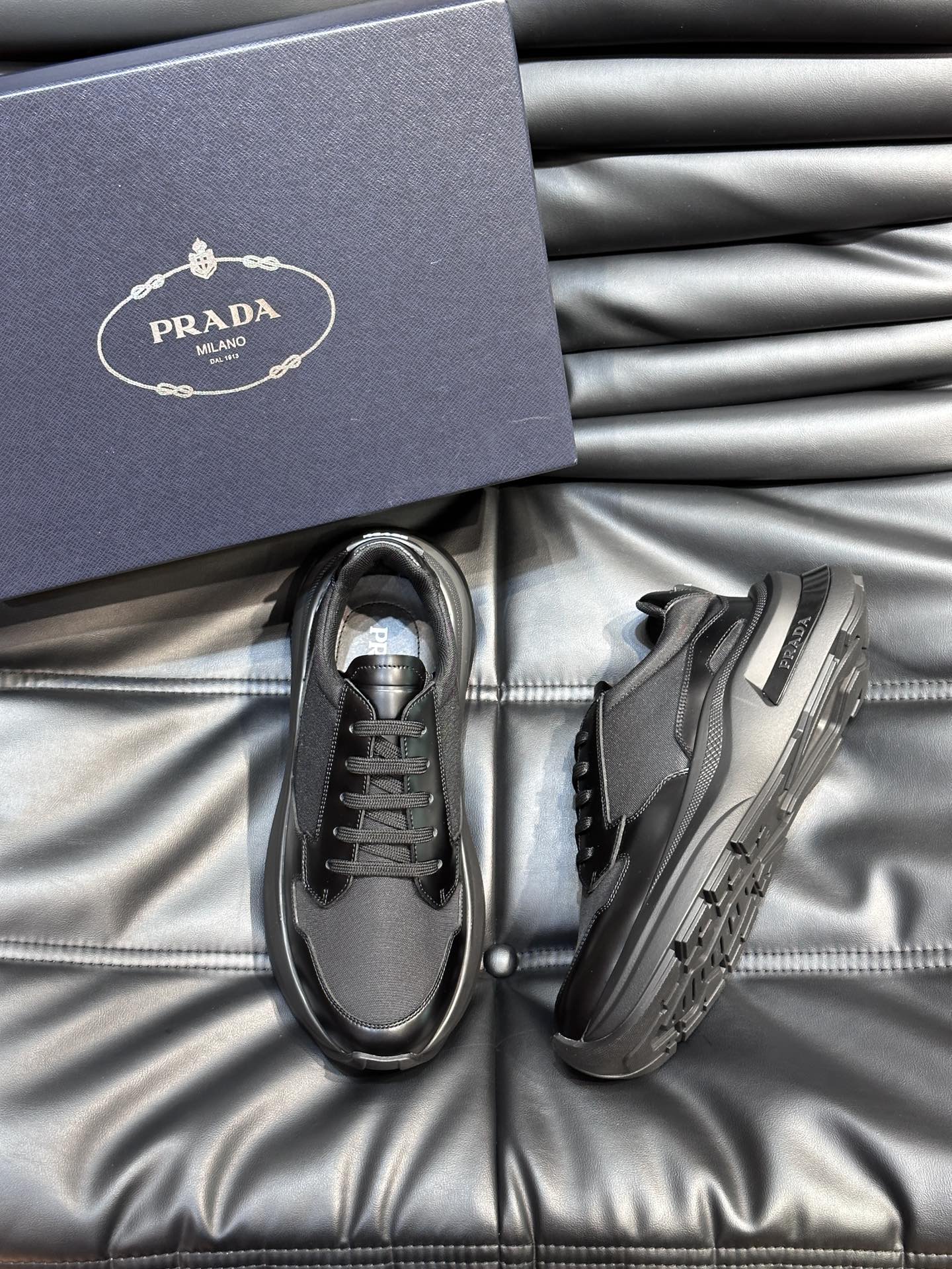 프라다 Prada 스니커즈