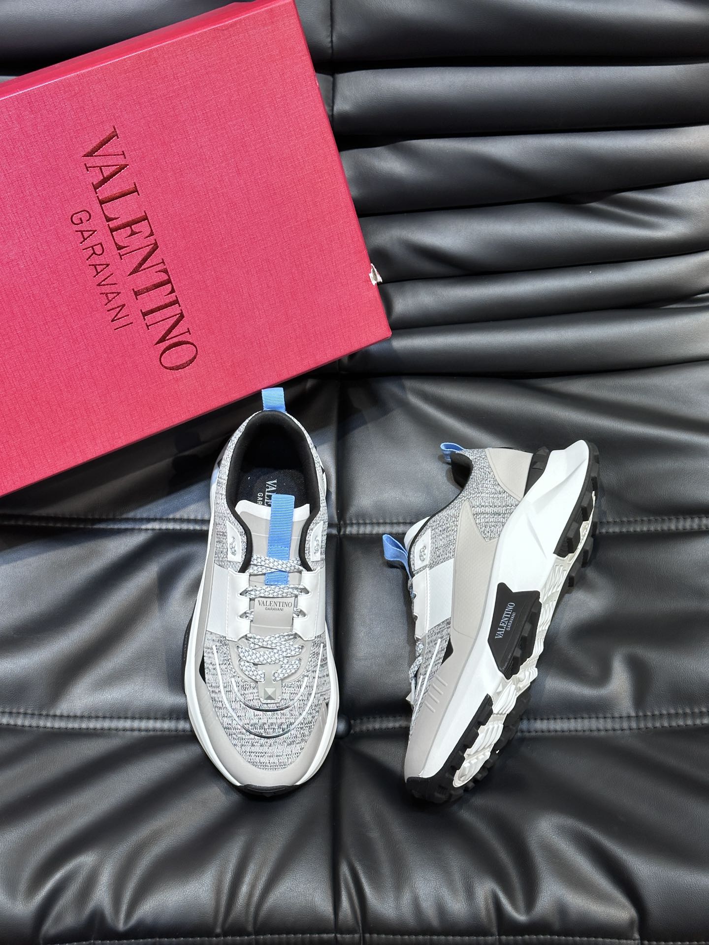 발렌티노 Valentino trackstud 스니커즈