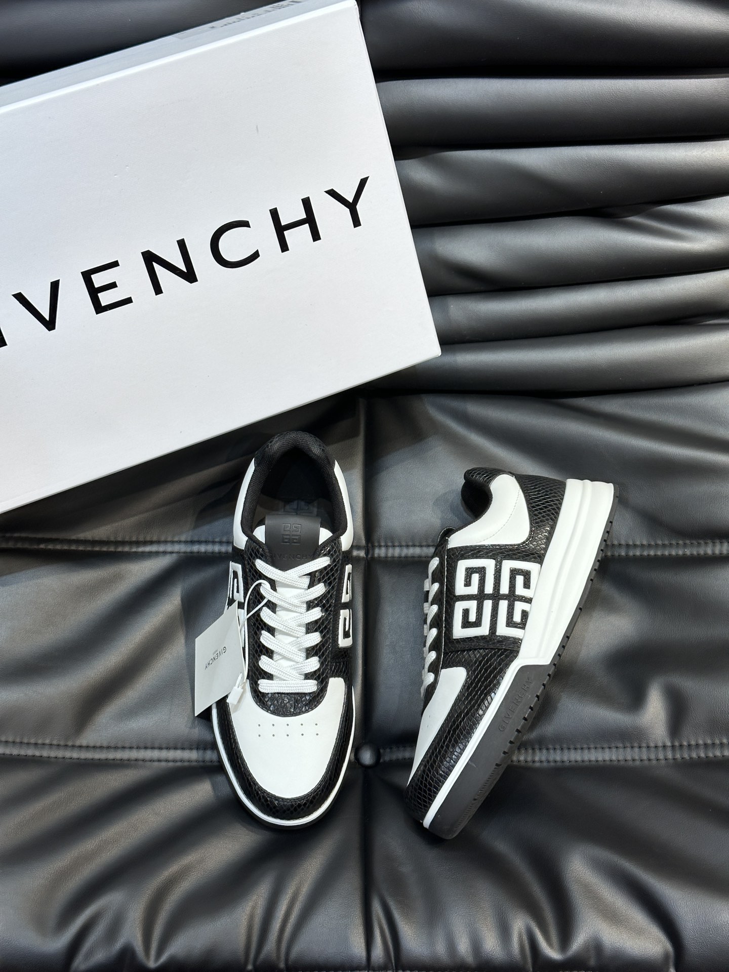 지방시 Givenchy 스니커즈