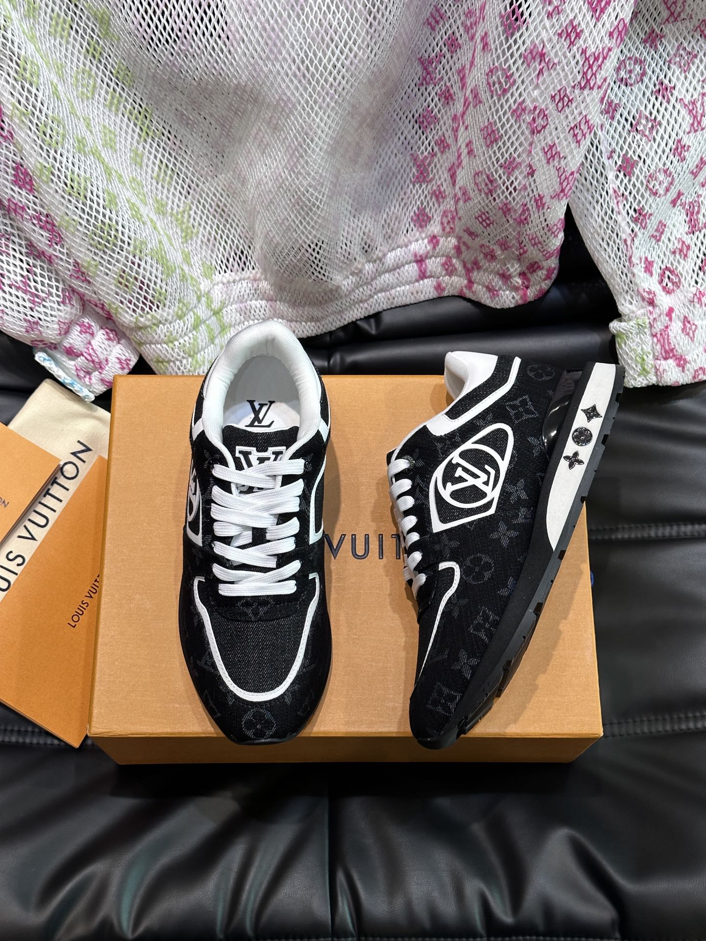 루이비통 Louis Vuitton 스니커즈